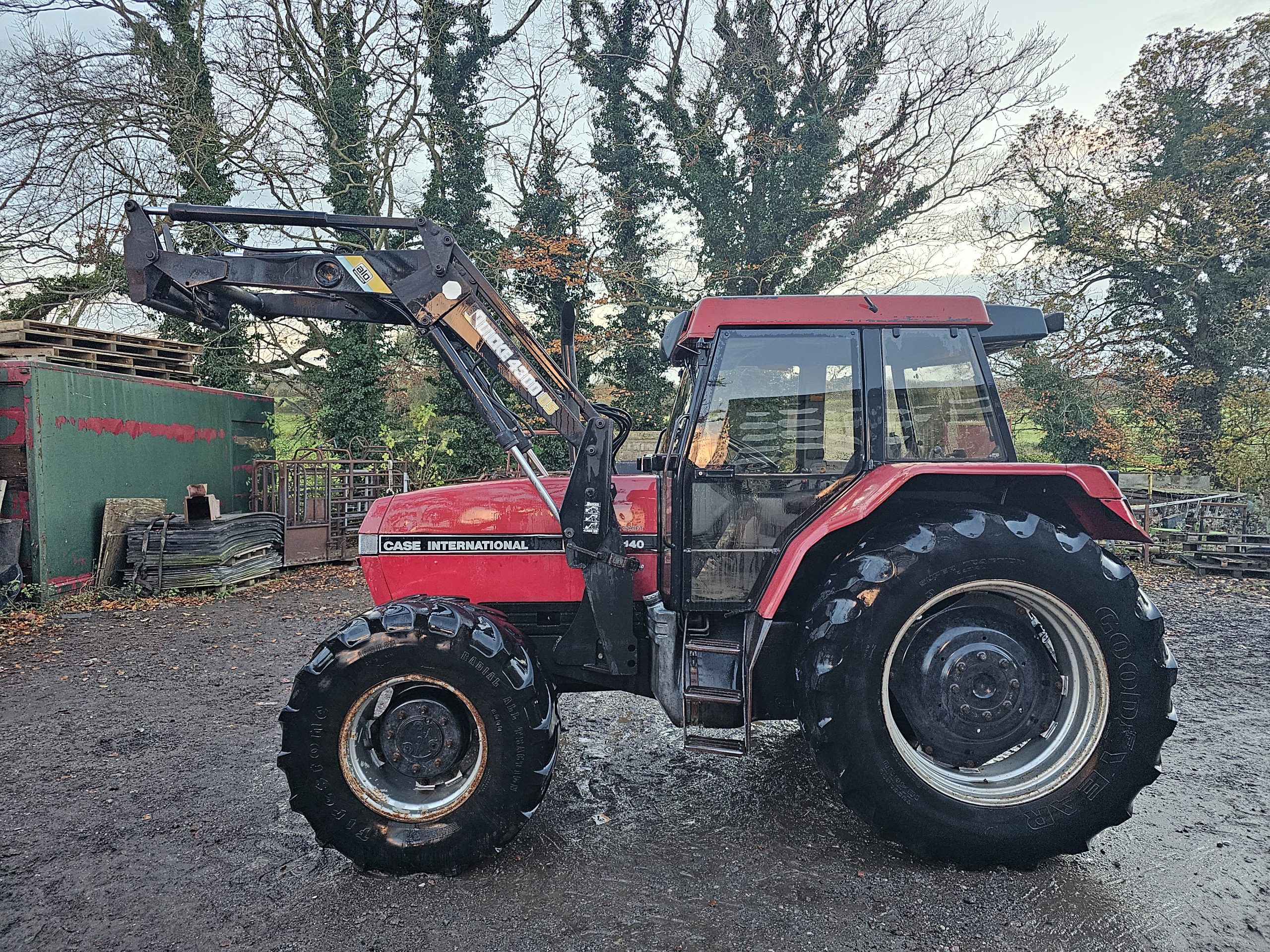 Case 5140 4wd tractor quickie loader - Ellwood farm machinery